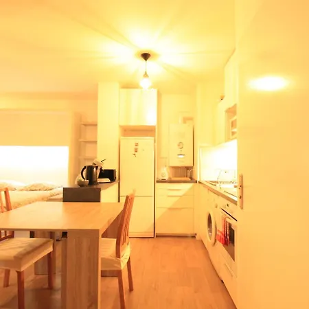 Centre: Rer C Proximity, Balcony & Hospital View *