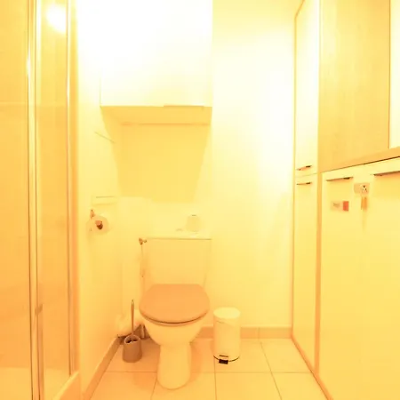 Centre: Rer C Proximity, Balcony & Hospital View Apartment *