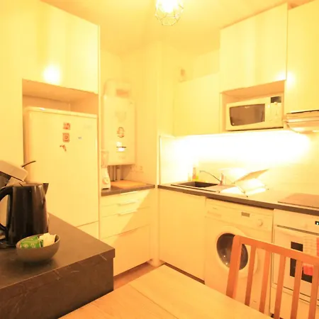 Centre: Rer C Proximity, Balcony & Hospital View *